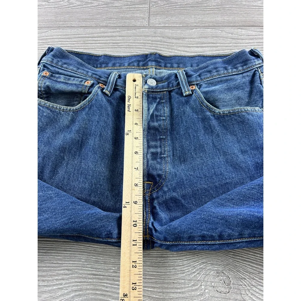 Levis 501 Original Fit Straight Leg Blue Denim Jeans Mens 35x31 Button Fly